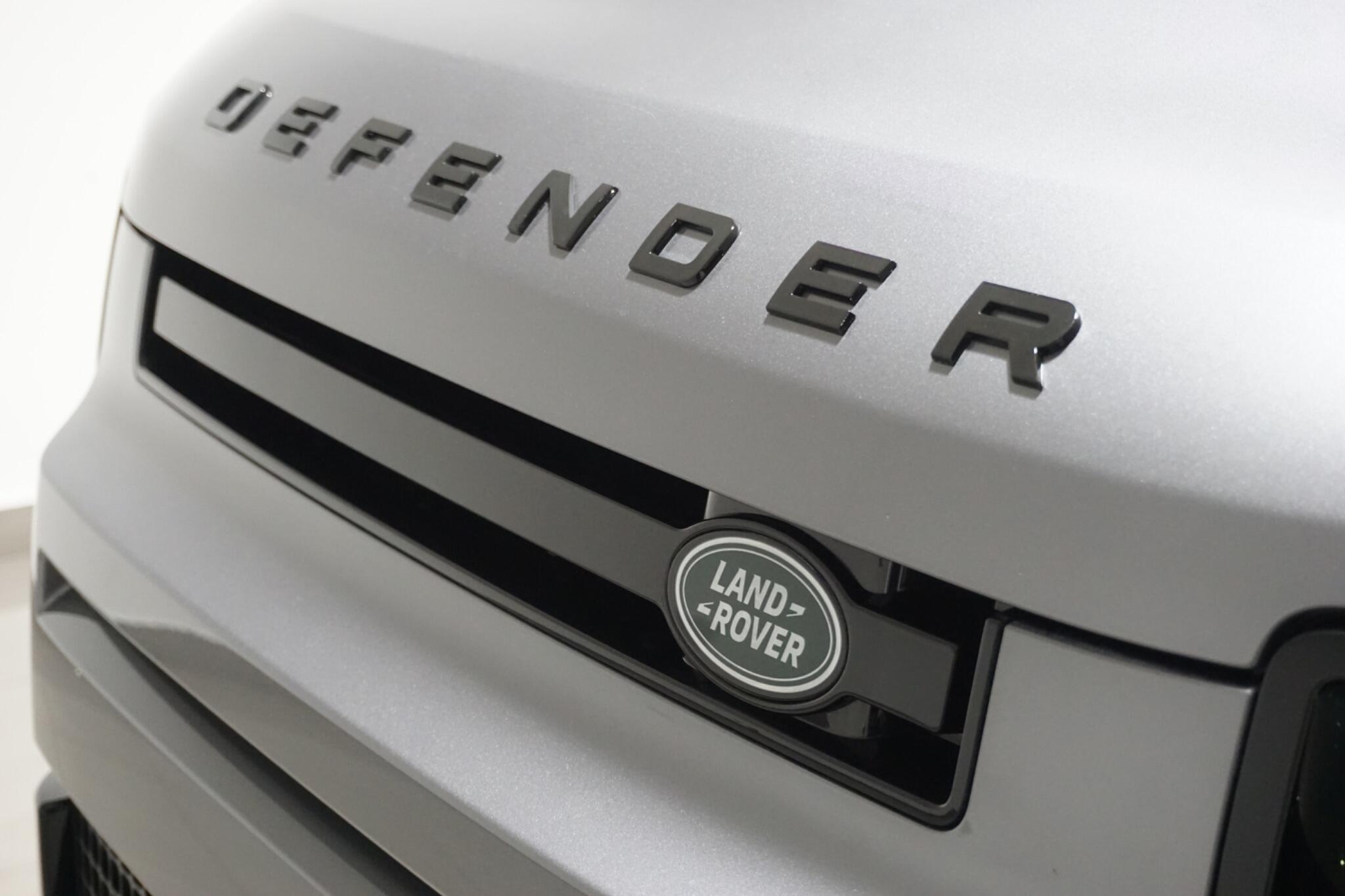 Land Rover Defender 110 2.0 P400e 15.4kWh X-Dynamic HSE SUV 5dr Petrol Plug-in Hybrid Auto 4WD Euro 6 (s/s) (404 ps)